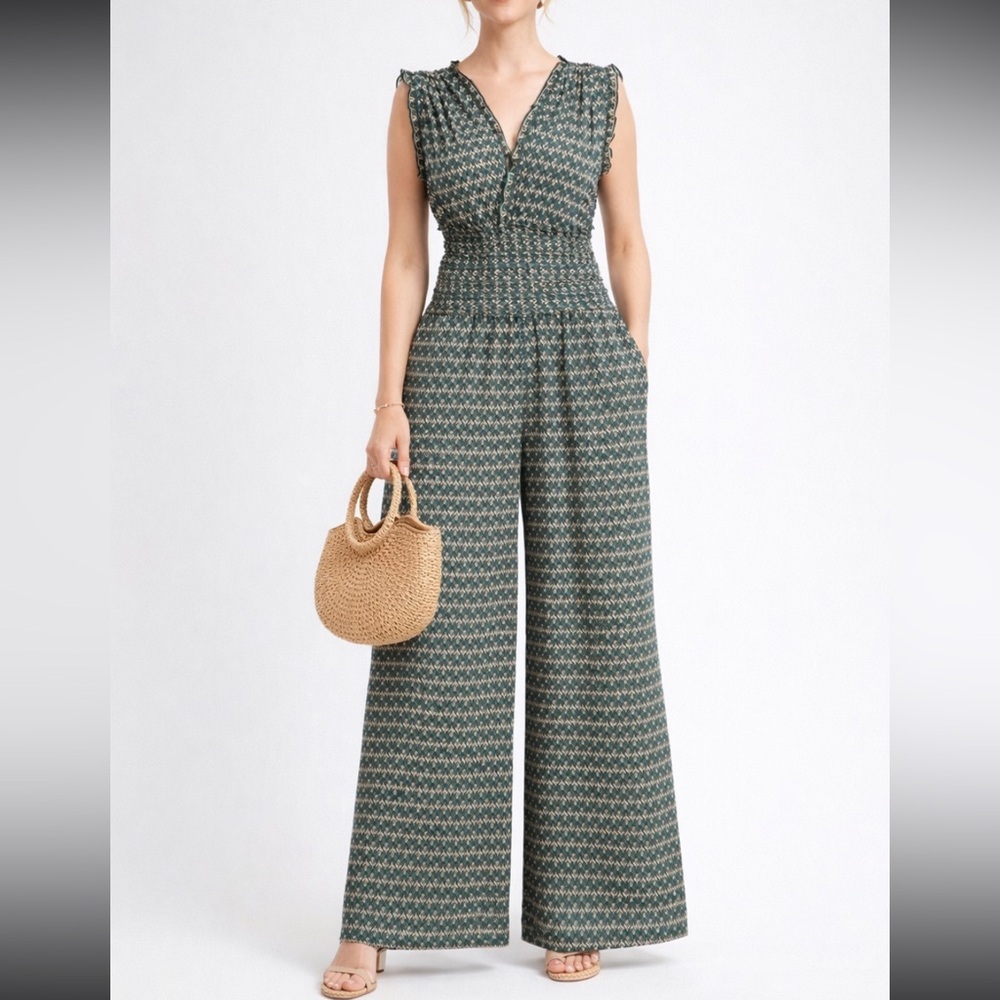 NEW Max Studio Smocked Waist Wide leg Jumpsuit Black White Patterned print Sz M